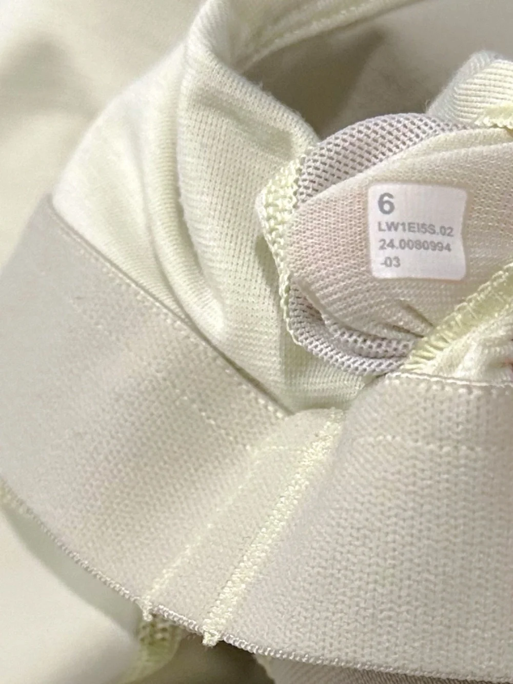 Lululemon Everlux Asymmetrical Tennis One Shoulder Sports White Bra size 6